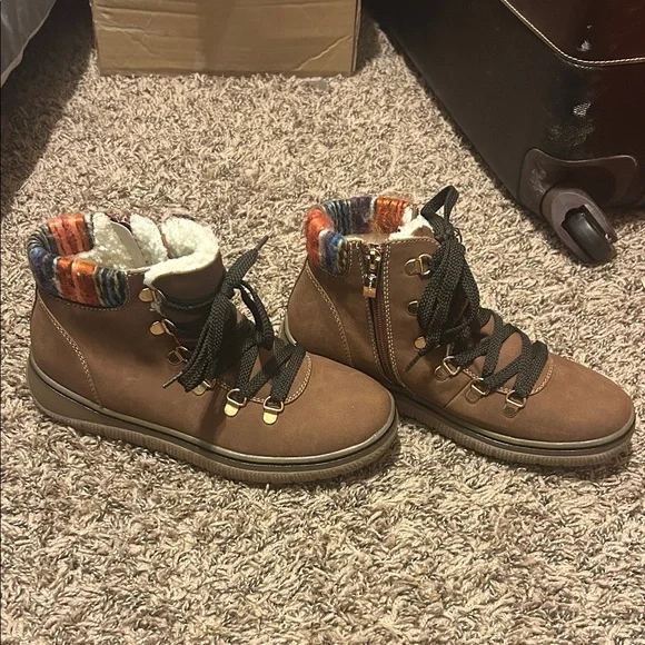 Bjorndal Brown Ankle Boots with Multicolor Trim - Picture 1 of 6